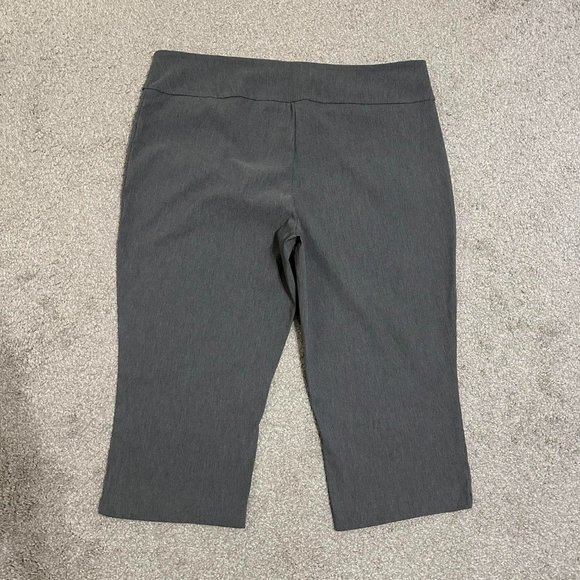 Ricki’s Grey Gray Short Capri Dress Pants - Picture 2 of 5